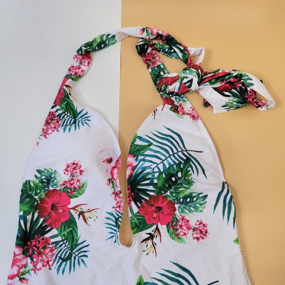 Begonia.K  Tropical Print Deep V-Neck Criss Cross Floral One Piece Swimsuit NEW - Picture 6 of 12